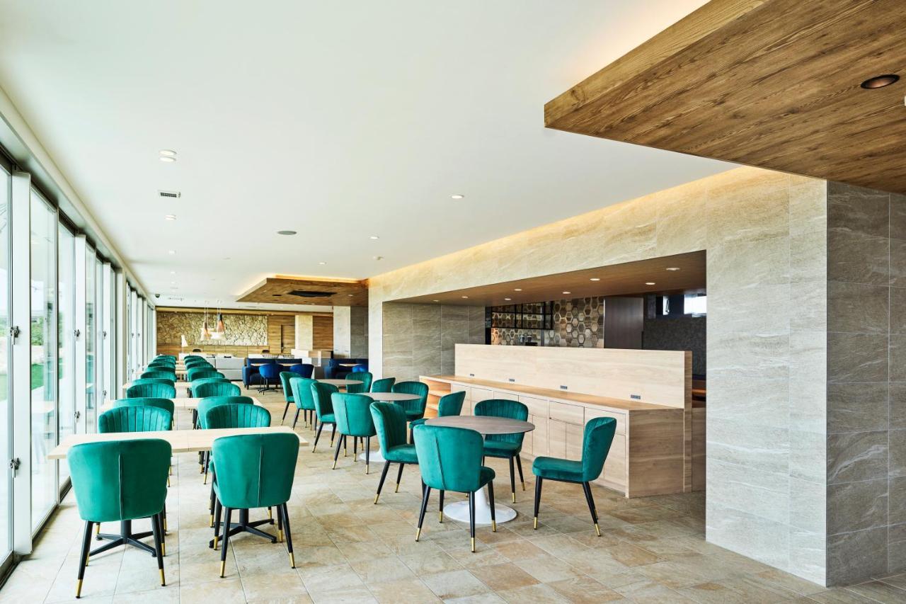 Watermark Hotel Okinawa Miyakojima Екстериор снимка